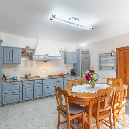 Casa Sao Miguel * Messegães